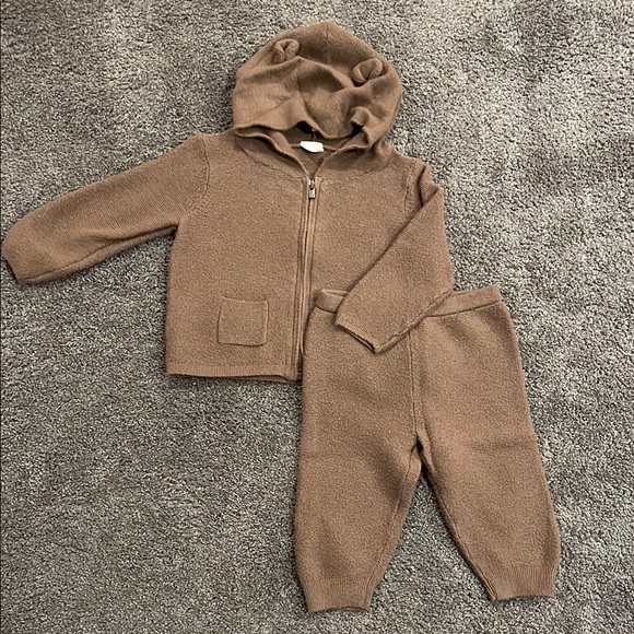 GAP Other - Brown Baby Gap Hoodie with bear ears and matching pants set